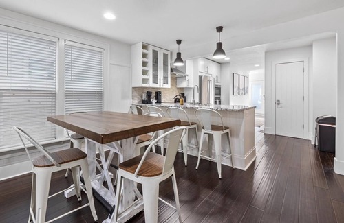 North End Casa | DOG FRIENDLY! EPIC Hyde Park Location! Remodeled 1940 Bungalow | Back Deck w/ Shade & Dining Table