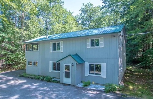 West Bridgton Casa | Dog friendly getaway w/ hot tub, sauna and skiing!