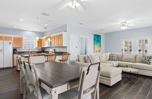 Clipper Cove Casa | Dog Friendly Home Close to the Beach