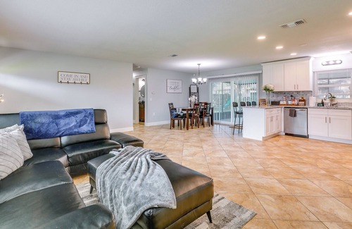 East County Civic Group Casa | Dog-Friendly Home in Valrico w/ Private Pool!