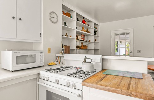 West Mesa Casa | Dog-friendly home with guest house, enclosed backyard, firepit, streaming, W/D