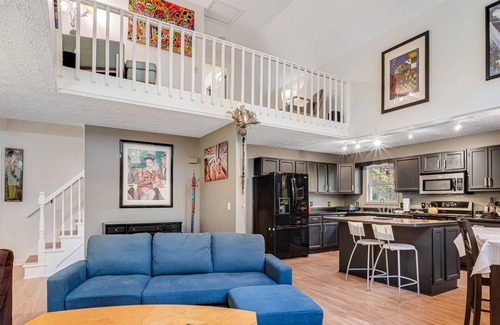 Mill Spring Cabina | Dog-friendly home with deck, shuffleboard, firepit - close to outdoor activities