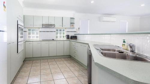 Banksia Beach Casa | Dog Friendly Home With Canal Views