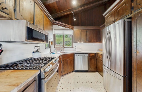 Franconia Casa | ¡Casa para perros con impresionantes vistas y balcón, cerca de Cannon Mountain!