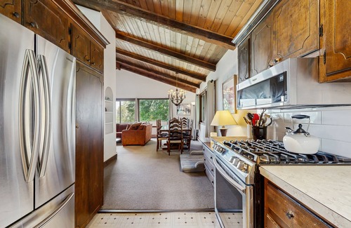 Franconia Casa | ¡Casa para perros con impresionantes vistas y balcón, cerca de Cannon Mountain!