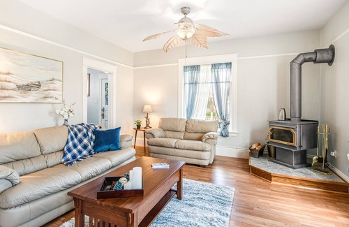 South End Casa | Dog-friendly home with fast WiFi, washer/dryer, and wood fireplace