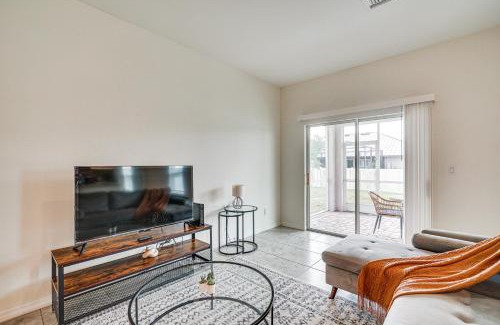 Mariner Casa | Dog-Friendly Home with Screened Porch in Cape Coral!