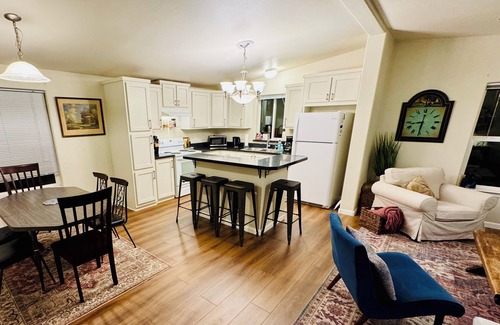 Freeland Casa | Dog-friendly home with stunning harbor and sunset views!
