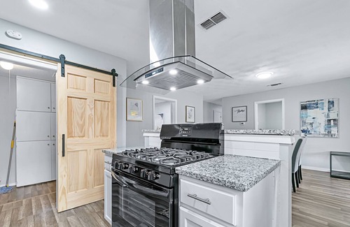 Garland Casa | Dog-friendly home with enclosed backyard, washer/dryer & AC - walk to dining