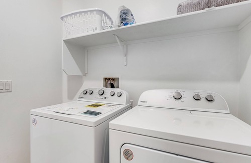 Tucson Casa | Dog-friendly home with washer/dryer & central AC - drive mins to parks, museums