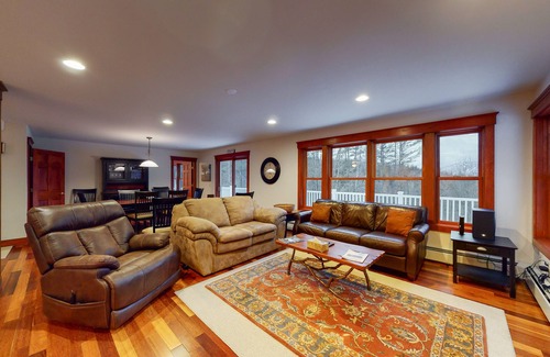 Ludlow Casa | Dog-friendly house near skiing with mountain view, game room, fireplace, & grill
