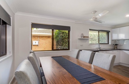 Bellara Casa | Casa para perros recientemente renovada a poca distancia de Waterfront