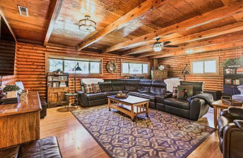 Kings Beach Casa | Dog-Friendly Kings Beach Log Cabin with Hot Tub!