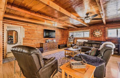 Kings Beach Casa | Dog-Friendly Kings Beach Log Cabin with Hot Tub!