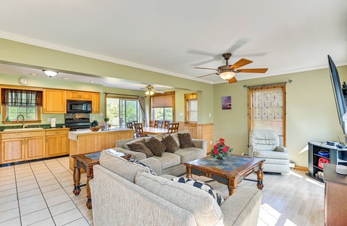 Lake George Cabaña | Dog-friendly Lake George Home: 3 Mi to Beach!
