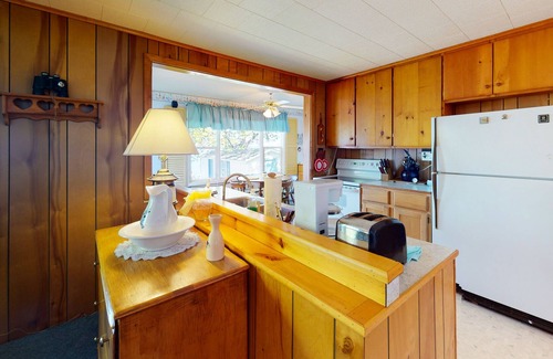 Swanton Cabaña | Dog-friendly lakefront home with amazing Lake Champlain views, deck, & firepit