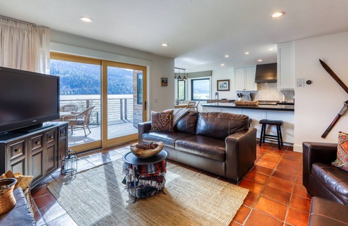 Truckee Casa | ¡Casa frente al lago que admite perros con muelle privado y vistas de 180 grados!