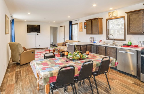 Miller Casa | Dog-Friendly Miller Hunting Retreat!