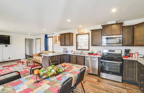 Miller Casa | Dog-Friendly Miller Hunting Retreat!