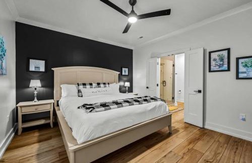 Sevierville Casa | *Dog Friendly*Modern home-Minutes to Dollywood, Gatlinburg, Smoky Mountains & Pigeon Forge!