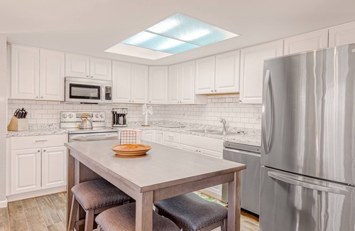 Cave Creek Casa | Dog-friendly mountain-view home with private pool, outdoor lounging & W/D