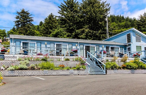 Yachats Apartamento | Suite frente al mar que admite perros con hermosas vistas y una decoración alegre.