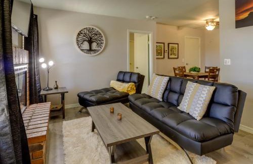 South Mountain Apartamento | Dog-Friendly Phoenix Condo with Community Pool!