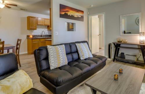 South Mountain Apartamento | Dog-Friendly Phoenix Condo with Community Pool!