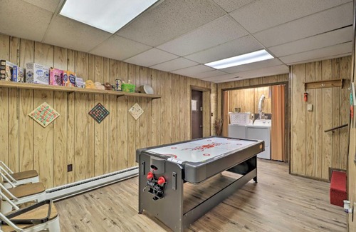 East Stroudsburg Casa | Dog-Friendly Poconos Escape with Hot Tub and Game Room