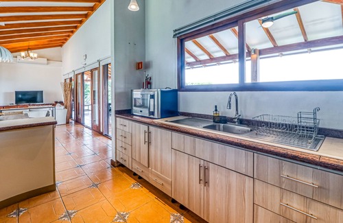 La Cruz Casa | Dog-friendly retreat with sea views, perfect location, & covered terrace