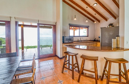 La Cruz Casa | Dog-friendly retreat with sea views, perfect location, & covered terrace