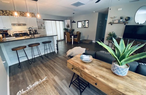 Fellowship Casa | Dog Friendly Retreat near WEC
