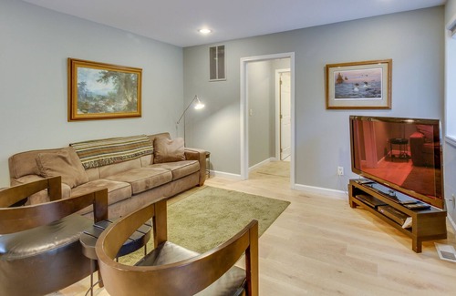 Vashon Island Casa | Retiro agradable para perros con jacuzzi privado, hoguera y patio trasero cercado