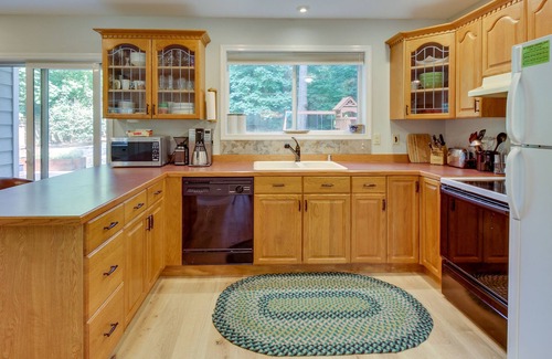 Vashon Island Casa | Retiro agradable para perros con jacuzzi privado, hoguera y patio trasero cercado