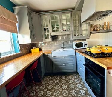Dungarvan Apartamento | Dog-friendly Seaview Apartment