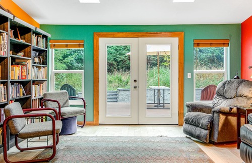Adelma Beach Casa | Dog-friendly single-level home w/fireplace, grill, large yard, outdoor dining