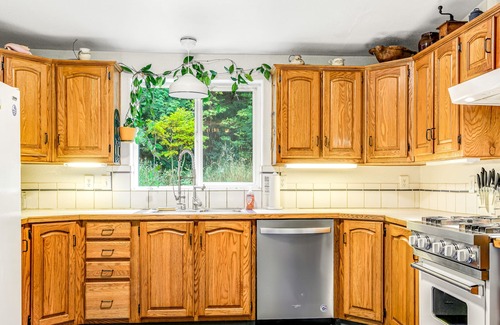 Adelma Beach Casa | Dog-friendly single-level home w/fireplace, grill, large yard, outdoor dining