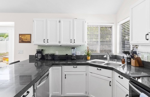 Sandy Casa | Dog Friendly SLC Home Close to the Mountains