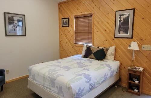 Cable Casa | Dog-Friendly The Lodge Home