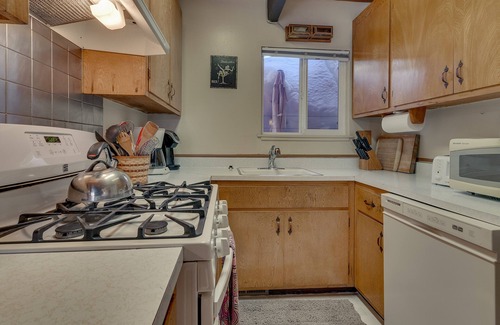 Talmont Casa | Dog-friendly Three Bedroom Cabin in Tahoe City