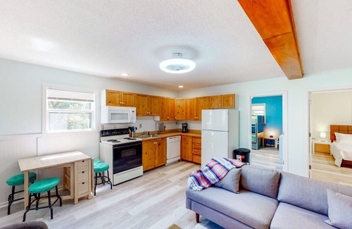 Frisco Casa | Dog-friendly, waterfront home w/sound access, patio & WiFi - walk to the beach