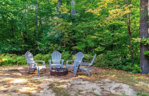 Fryeburg Chalet De Esquí | Dog-friendy spacious chalet with lake access in peaceful Fryeburg
