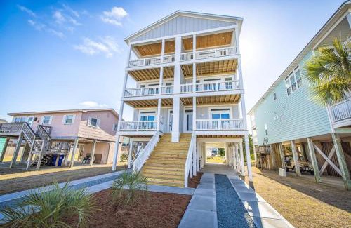 North Carolina Coast Casa | Dogs Allowed at Luxury Duplex - Second Row