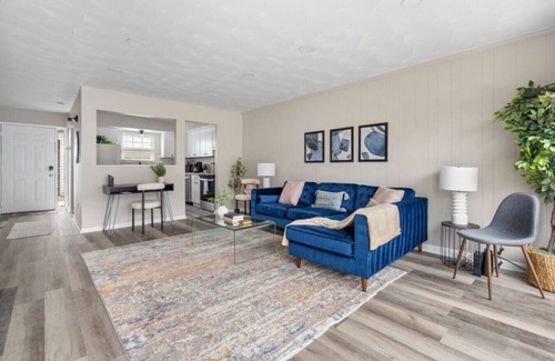 Heath Apartamento | Dogwood and Oak-2 BR, King Beds, Patio