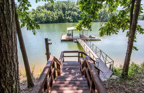 Martin Casa | Dogwood Cabin w Dock