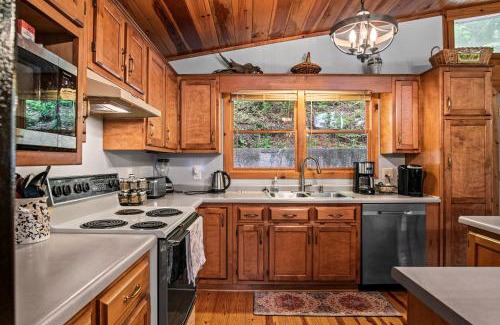 Martin Casa | Dogwood Cabin w Dock