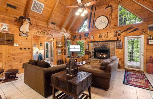 Branson Cedars Casa | Dogwood Tree Cabin
