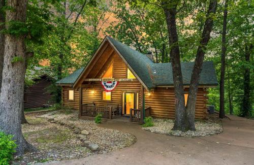 Branson Cedars Casa | Dogwood Tree Cabin