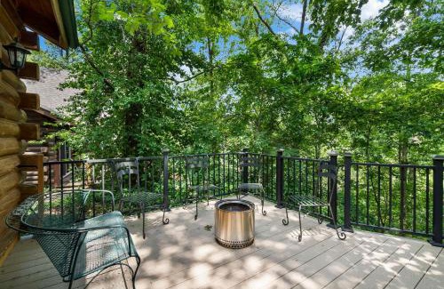 Branson Cedars Casa | Dogwood Tree Cabin