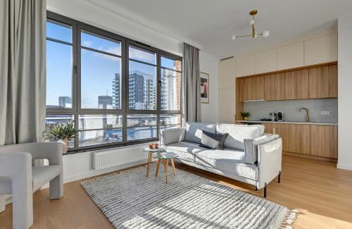 Mlyniska Apartamento | DOKI Living Suites - Foodhall & Parking by Downtown Apartments